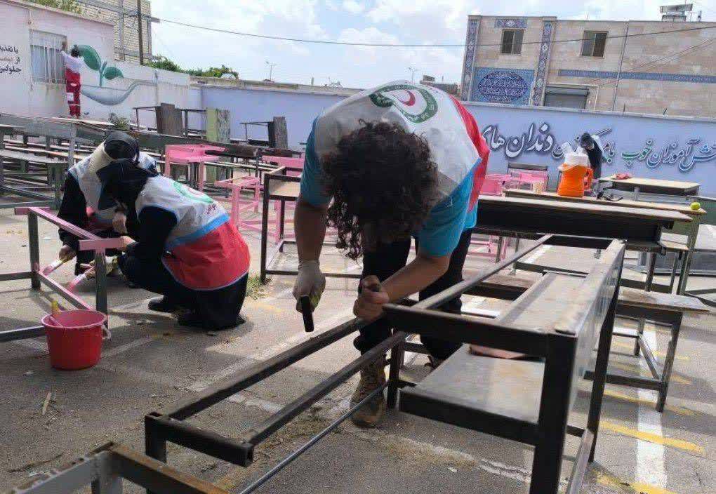 بهره‌‌مندی بیش از ۱۲۰۰دانش آموز زنجانی از خدمات اردوی جهادی هلال‌احمر