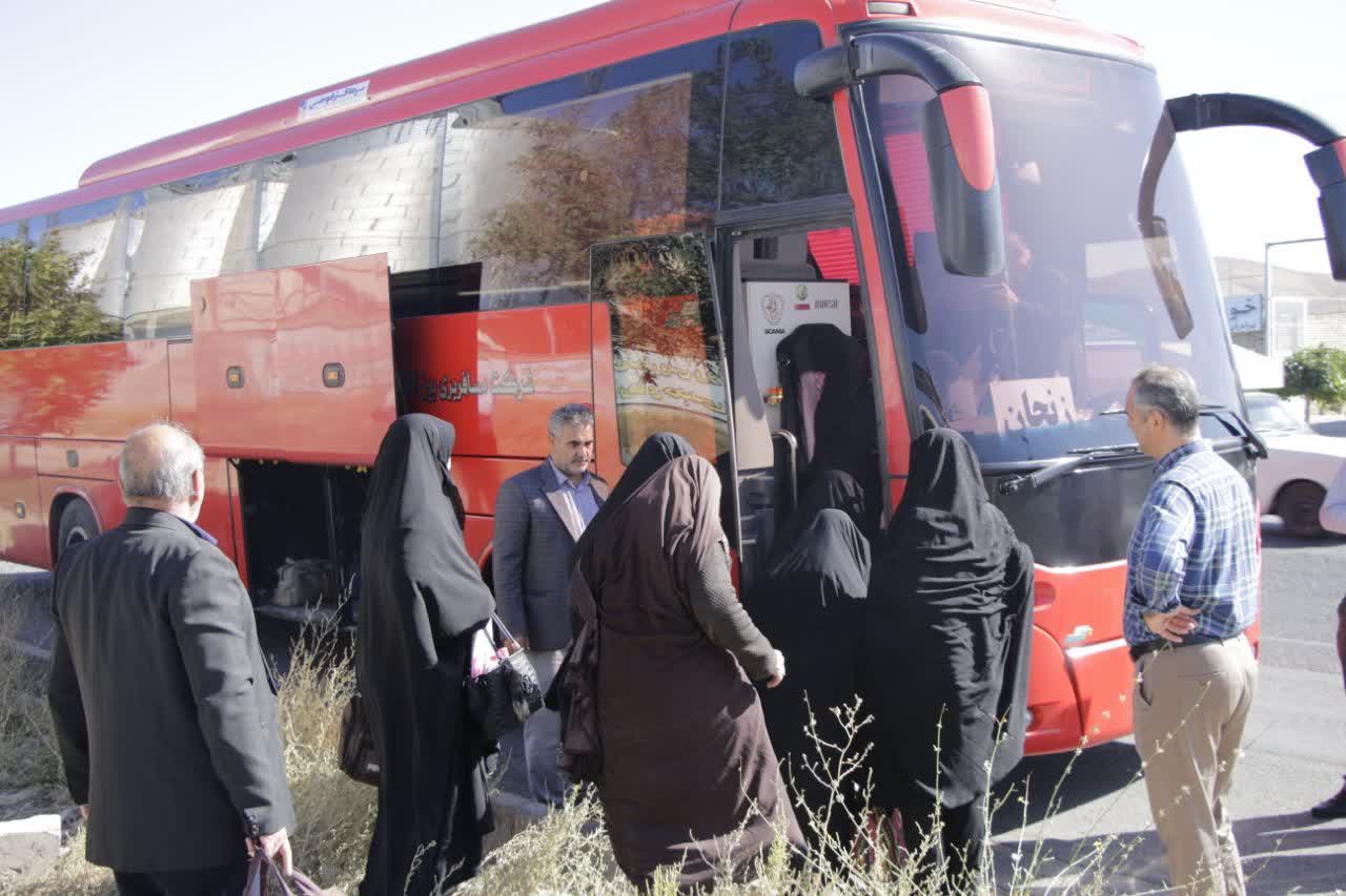 اعزام تعدادی از سالمندان زنجانی به مشهد مقدس