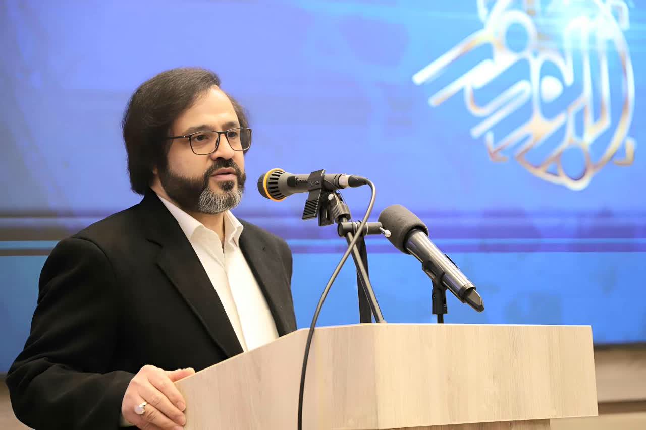 تولیدات رسانه ها باید مبتنی بر اصل صداقت باشد