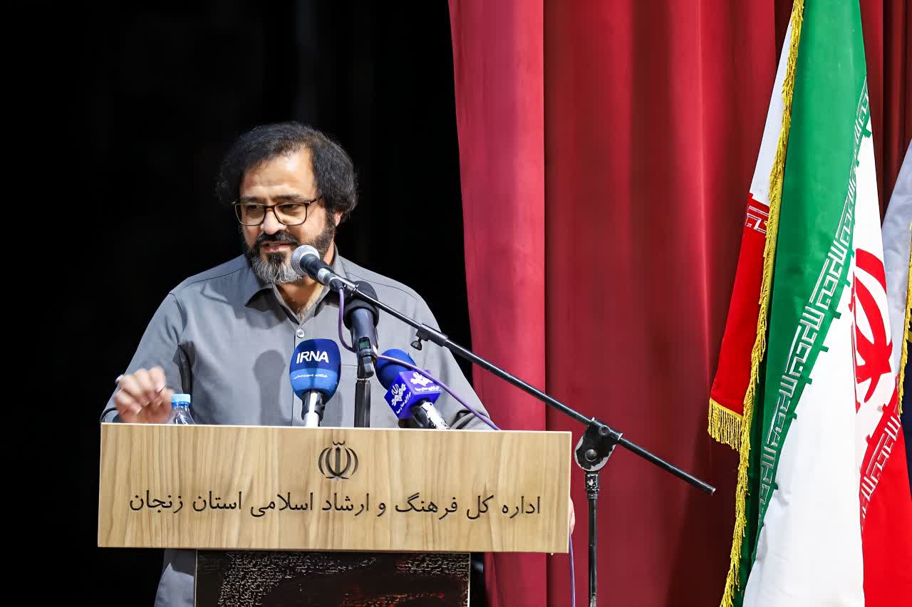 اشعار حسین منزوی، تجلی رنج و زیبایی در جستجوی حقیقت معنوی است